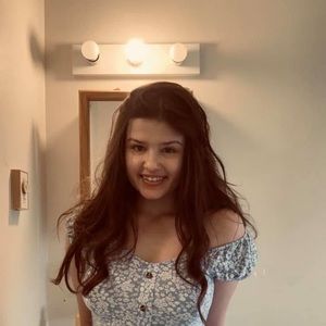 Meet your Posher, Dezmarie